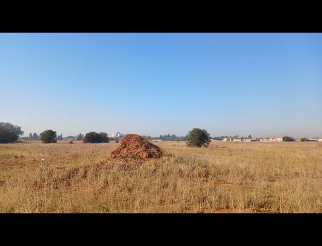 8,908M² VACANT LAND FOR SALE IN UNITAS PARK